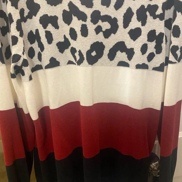 N W/ OUT TAGS Kim gravel color Block Sweater - Picture 5 of 5